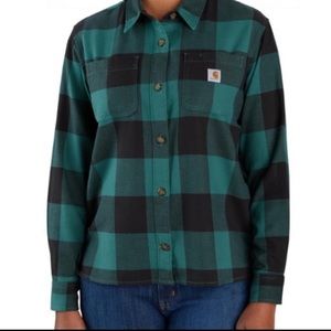 Women’s Carhartt Flannel •